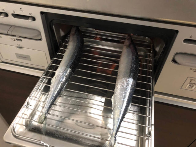 さんまを焼いていきます!